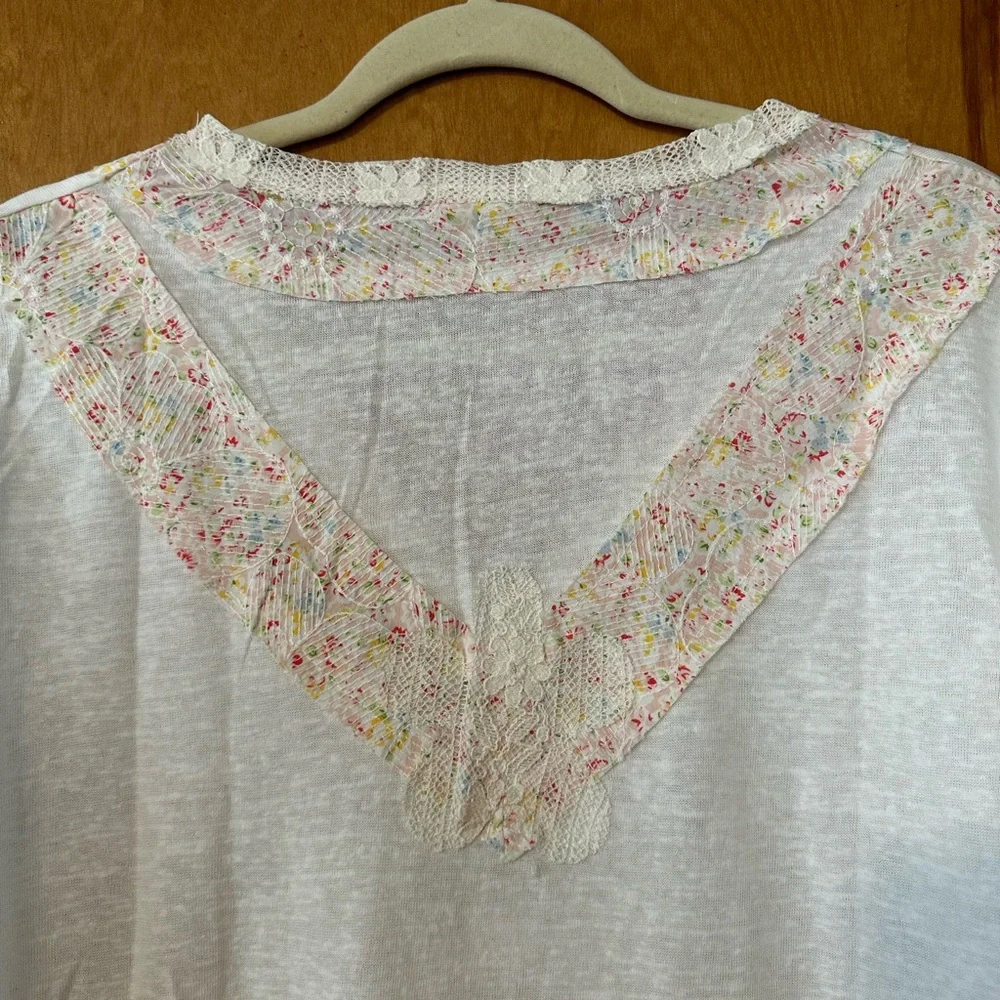 POL White Long Sleeve Top with Floral Detail - Picture 5 of 5